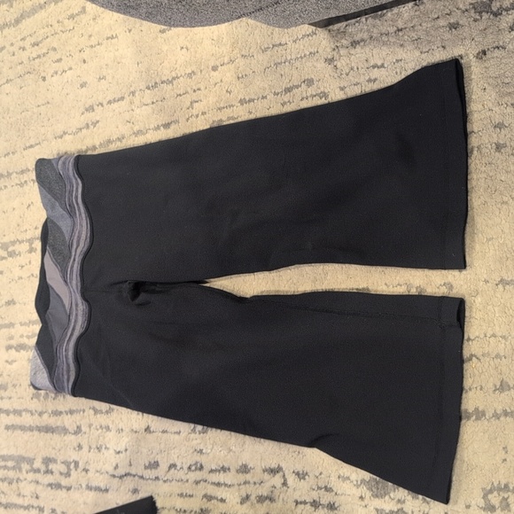 Lululemon Groove Crop Black / Quilt 16 Reversible - Picture 8 of 11